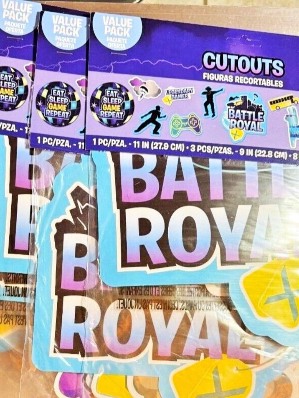 BATTLE ROYAL VIDEO GAME PARTY DECOR WALL ART (36-PIECES)